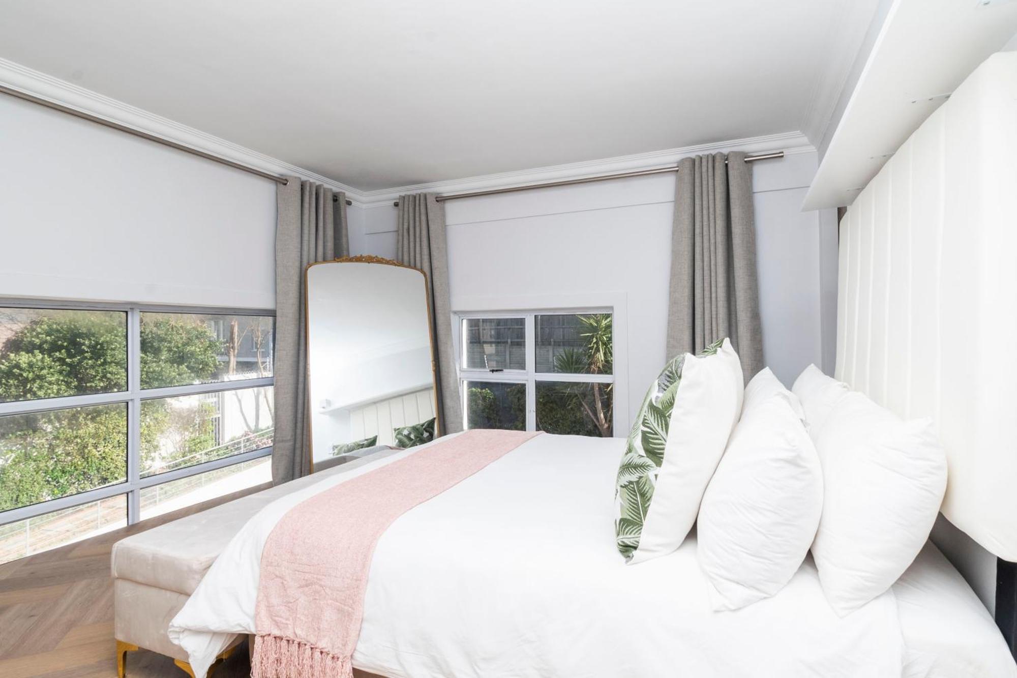 Stunning 2 Bed - Point