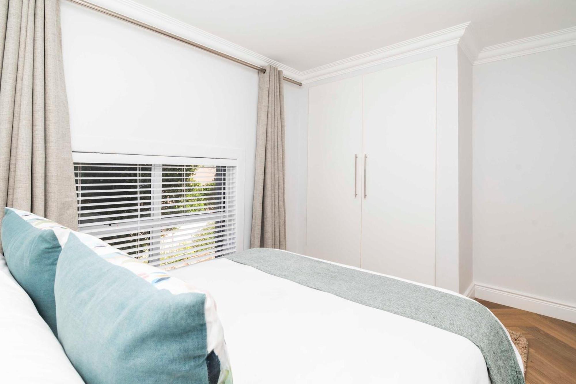 Stunning 2 Bed - Point Cape Town