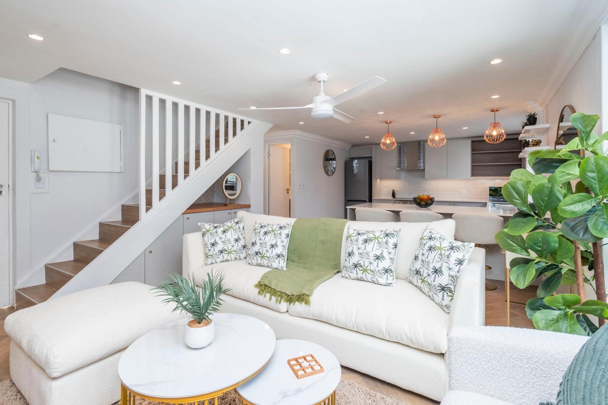 Stunning 2 Bed - Point * Cape Town