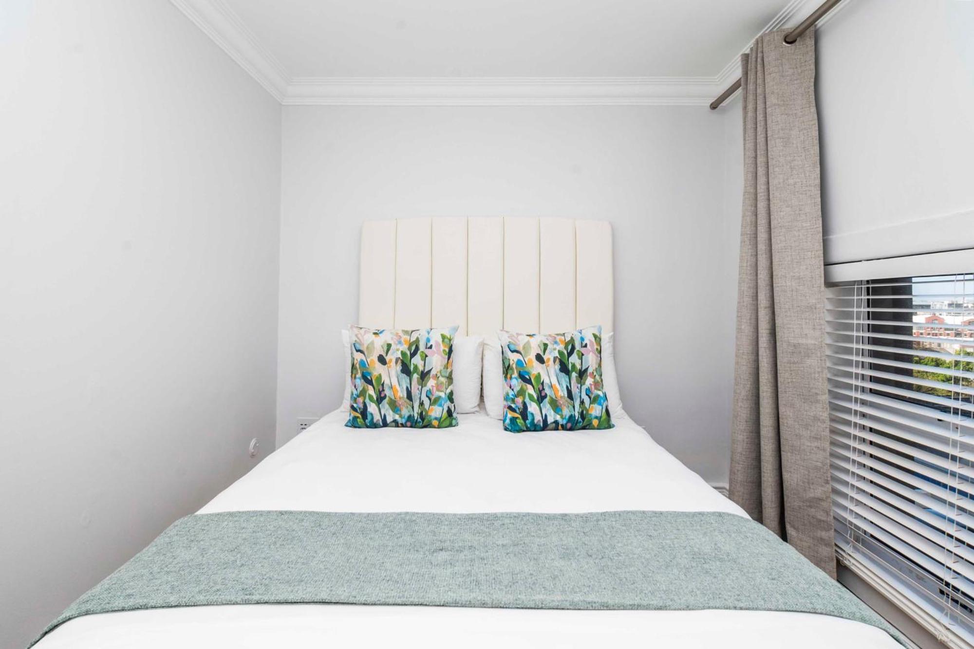 Stunning 2 Bed - Point Apartment Cape Town