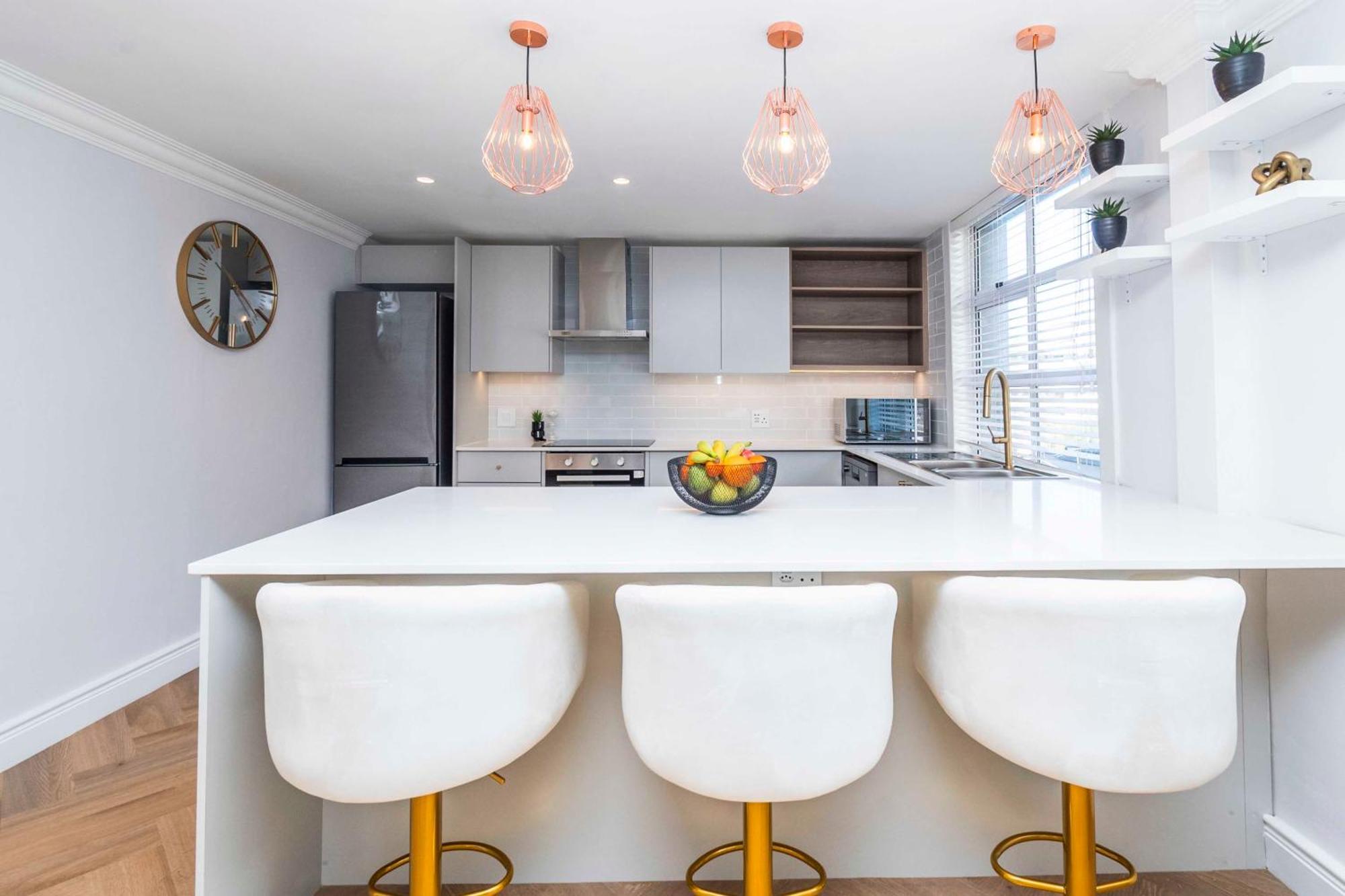 Stunning 2 Bed - Point * Cape Town